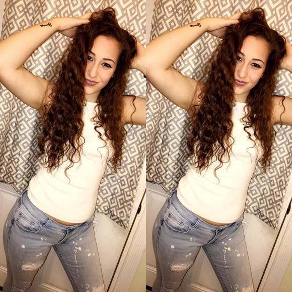 Meet your Posher, Ali - Picture 1 of 1